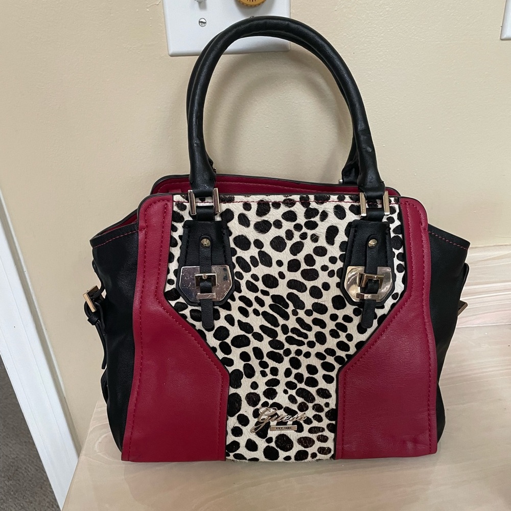 GUESS PURSE